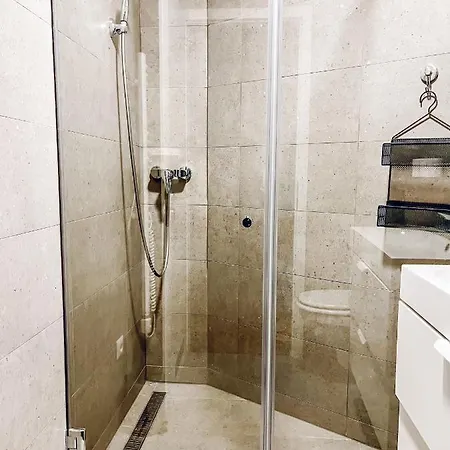 T32 Modern Apartmán