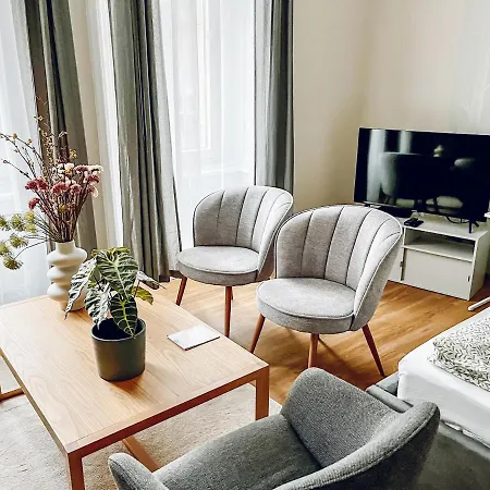 T32 Modern Budapešť