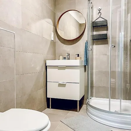 T32 Modern Apartmán