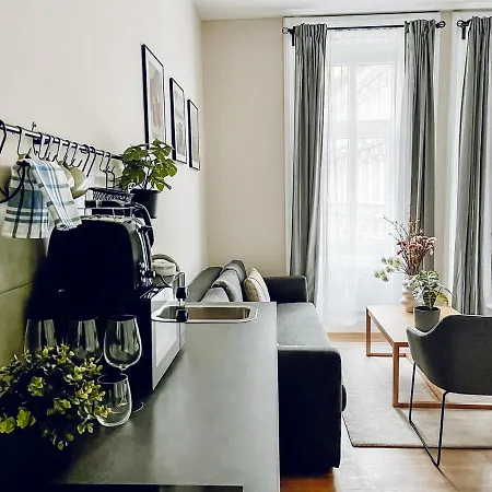 T32 Modern Apartment Budapest