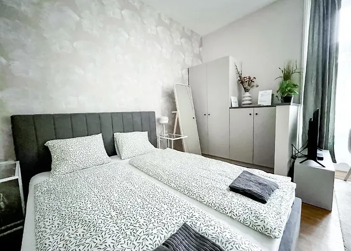 T32 Modern Budapesta