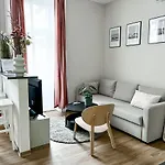 T32 Modern * Boedapest